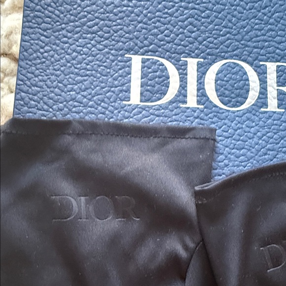 💙Dior Silk navy gloves and shopping bag set - Picture 2 of 3